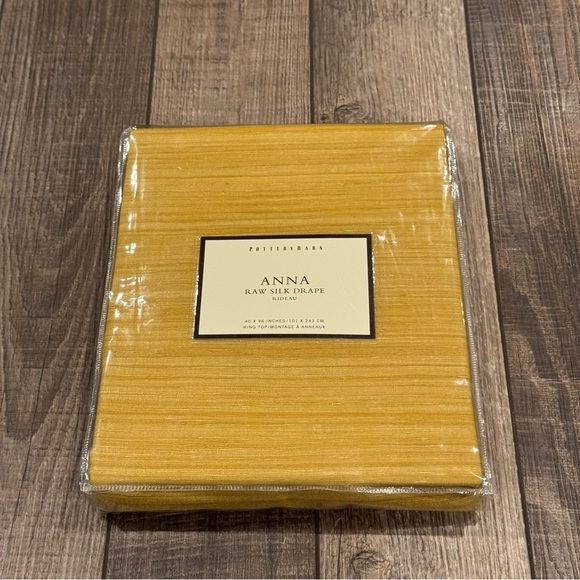 Pottery Barn Anna Raw Silk Drape Rideau Gold 40x96"  & Drapery Rings New - Picture 1 of 6